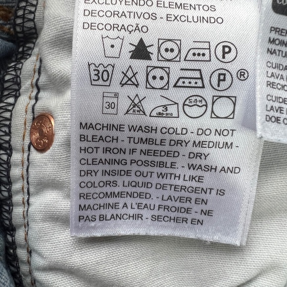 Levis Premium Wedgie Straight Jeans Womens 26 Light Blue Distressed Button Fly - Picture 6 of 14